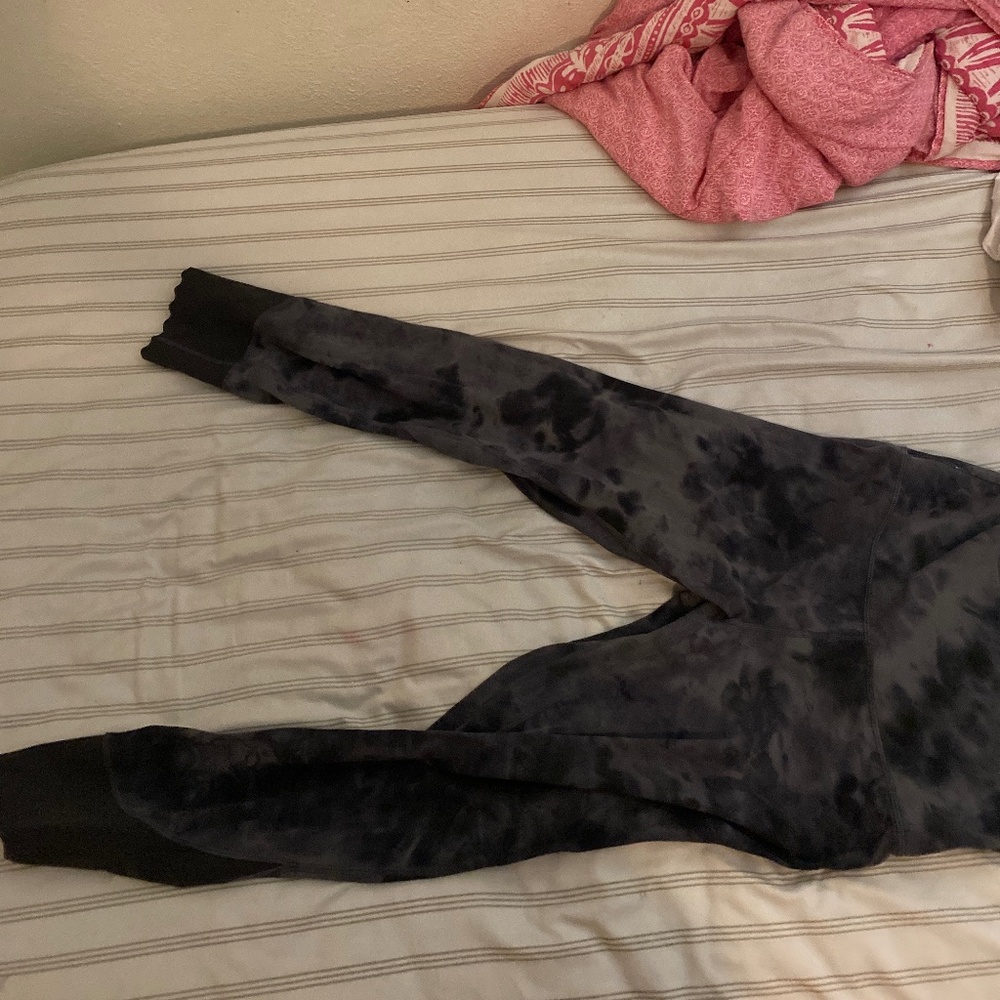 Black tie die lululemon align leggings size 8